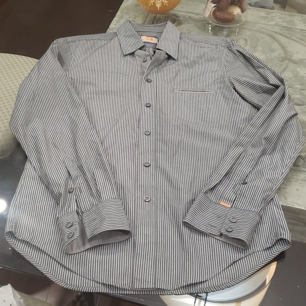 HUGO BOSS MENS BUTTONED COTTON GRAY SHIRT LIKE NEW SMALL SIZE